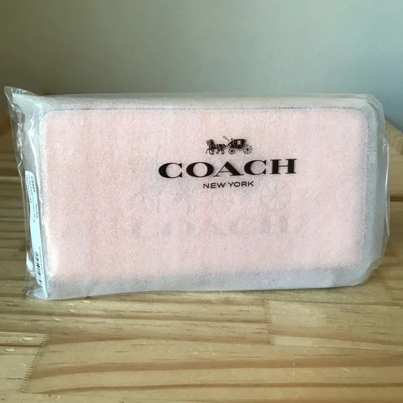 Coach wallet🎈🎈 - Picture 9 of 9
